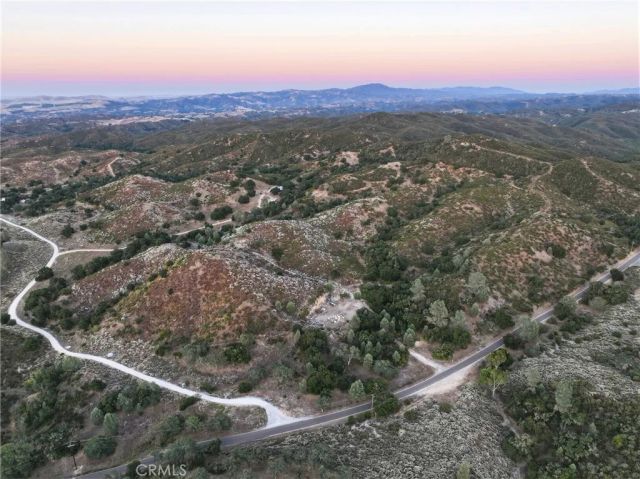 5885 Lion Ridge, Creston, CA 93432