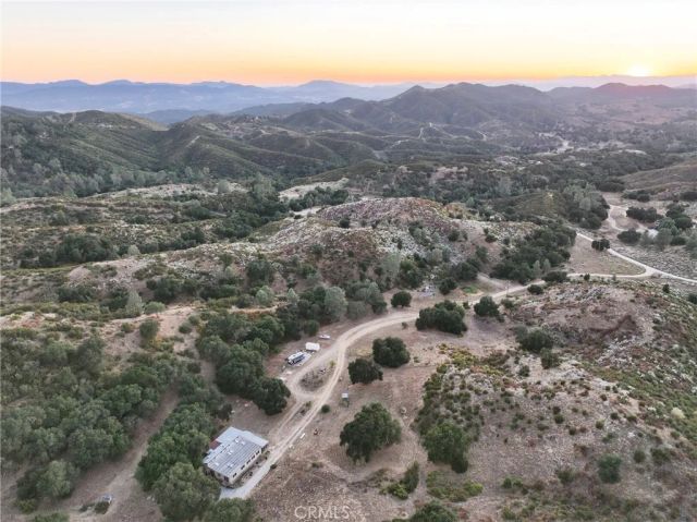 5885 Lion Ridge, Creston, CA 93432