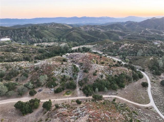 5885 Lion Ridge, Creston, CA 93432
