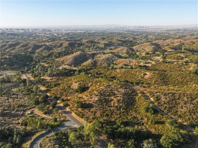 5885 Lion Ridge, Creston, CA 93432