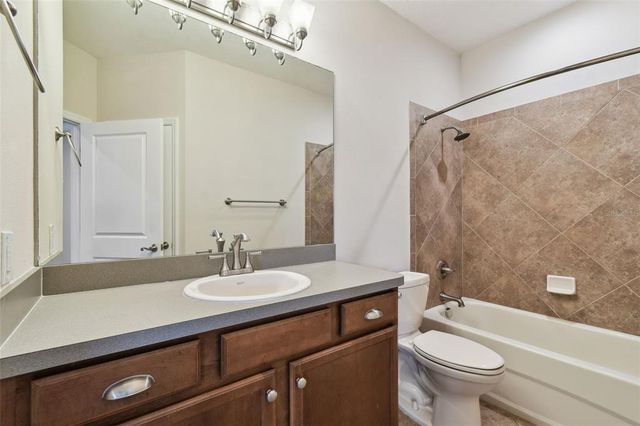 8320 MANOR CLUB CIRCLE 2, Tampa, FL 33647