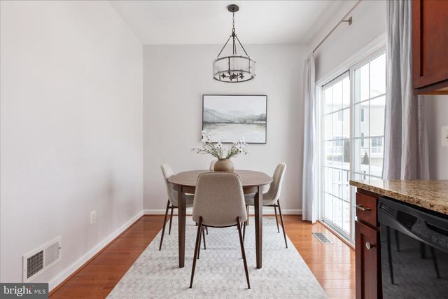 42824 NATIONS ST, Chantilly, VA 20152