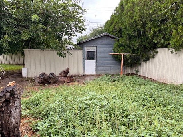 136 NW Avenue F, Hamlin, TX 79520