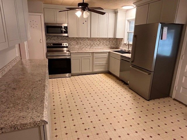 136 NW Avenue F, Hamlin, TX 79520