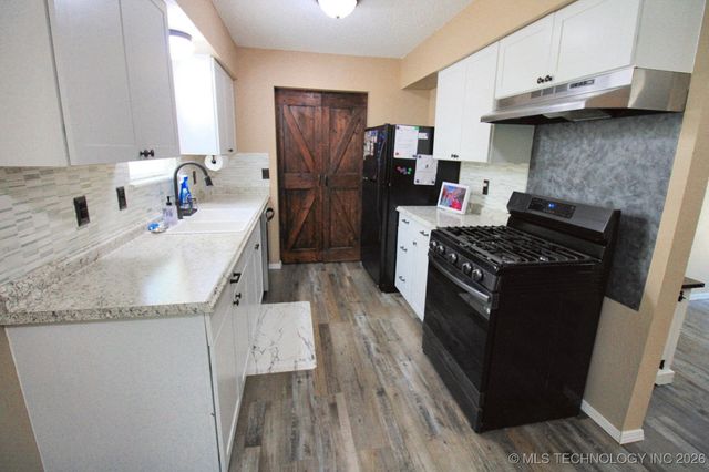 1518 E Hogner Street, Tahlequah, OK 74464