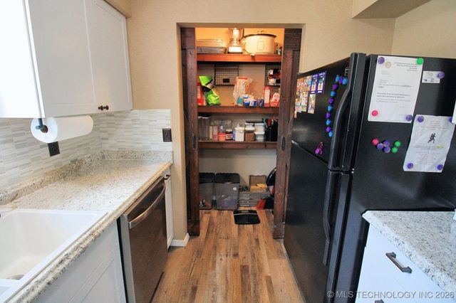 1518 E Hogner Street, Tahlequah, OK 74464