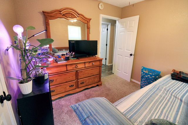 1518 E Hogner Street, Tahlequah, OK 74464