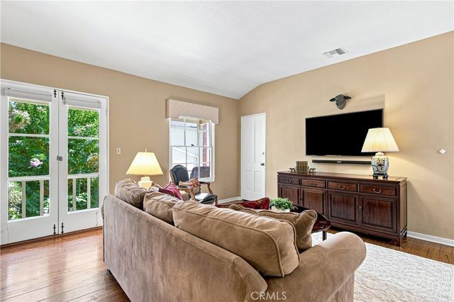 433 S Madison, Pasadena, CA 91101