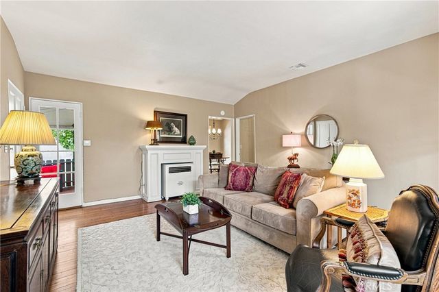 433 S Madison, Pasadena, CA 91101