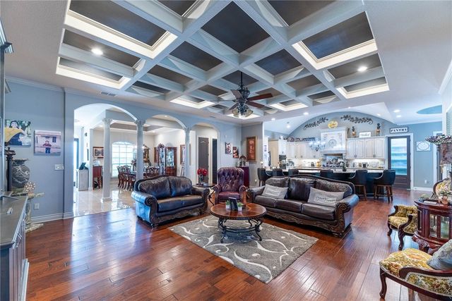 232 Anaqua Dr, Orange Grove, TX 78372