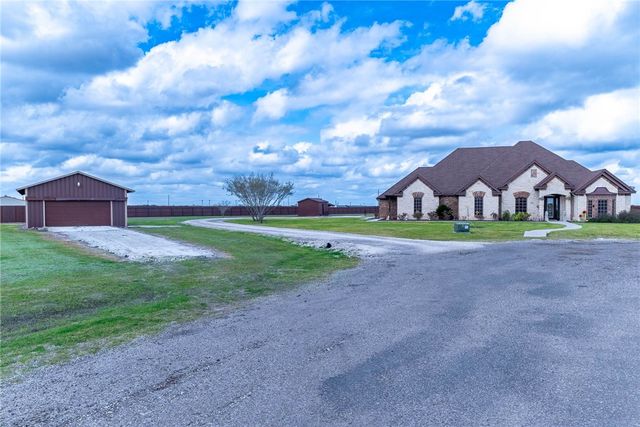 232 Anaqua Dr, Orange Grove, TX 78372