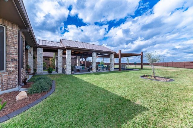 232 Anaqua Dr, Orange Grove, TX 78372