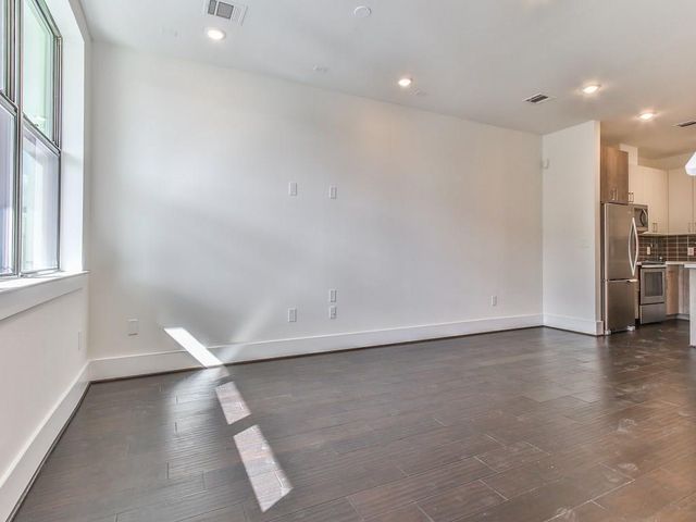 2401 Crawford Street A-213, Houston, TX 77004