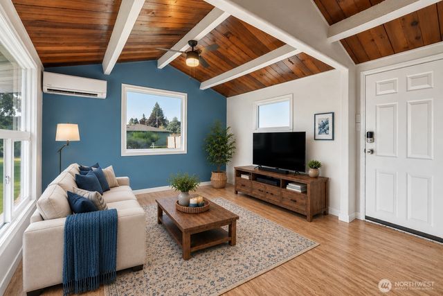416 E 86th Street, Tacoma, WA 98445