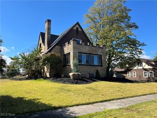 593 Dewey Avenue, Cadiz, OH 43907