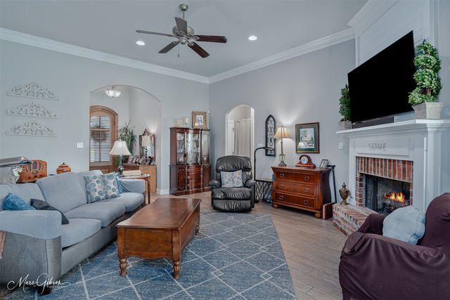 214 Roanoke Circle, Benton, LA 71006