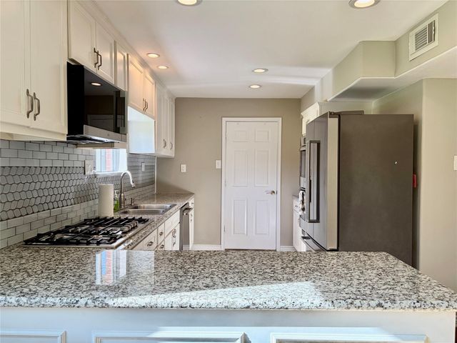 12421 Roy Road CR105, Brookside, TX 77581