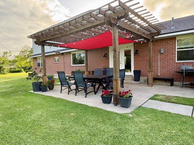 12421 Roy Road CR105, Brookside, TX 77581