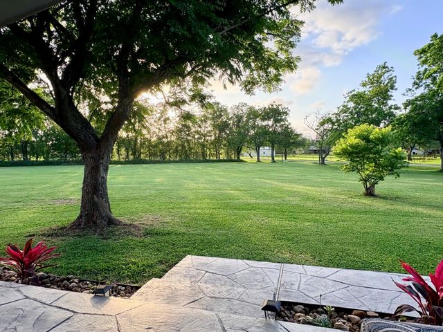 12421 Roy Road CR105, Brookside, TX 77581