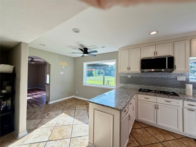 12421 Roy Road CR105, Brookside, TX 77581