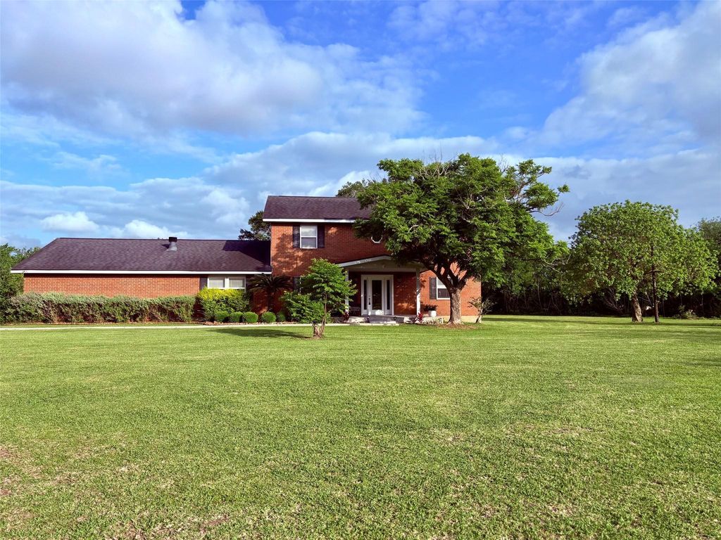12421 Roy Road CR105, Brookside, TX 77581