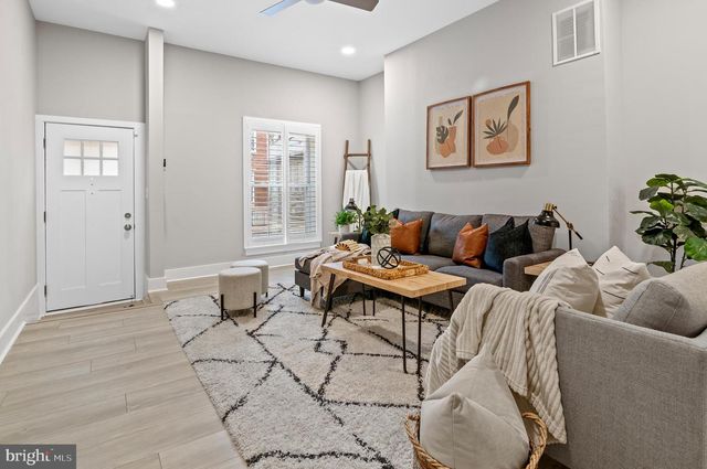 2318 GUILFORD AVE, Baltimore, MD 21218