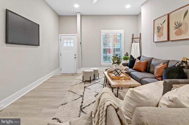 2318 GUILFORD AVE, Baltimore, MD 21218