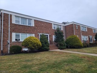 4 Columbia Dr Unit 1A 1A, Bridgewater Twp., NJ 08807
