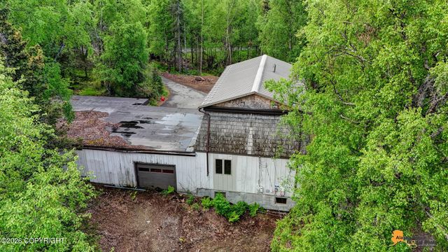 6300 Trappers Trail Road, Anchorage, AK 99516