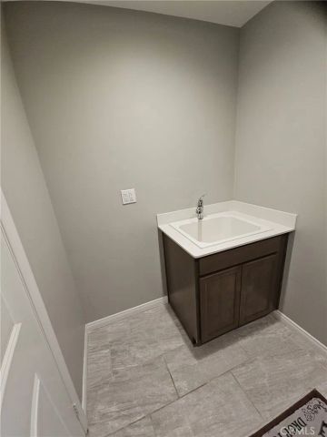 4633 Eagle, Perris, CA 92571