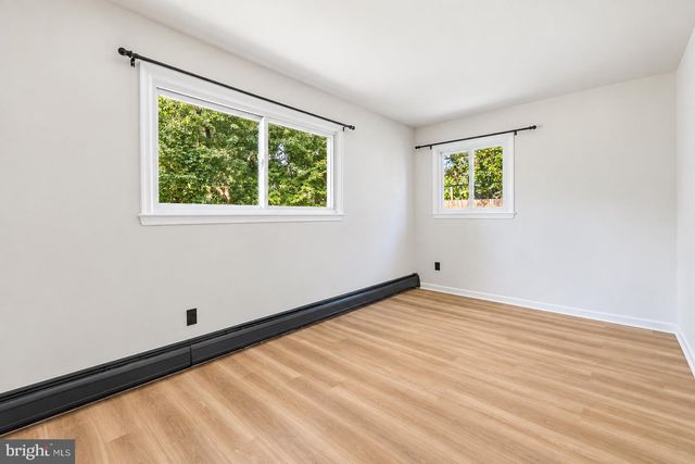 51 FARRELL AVE, Ewing, NJ 08618