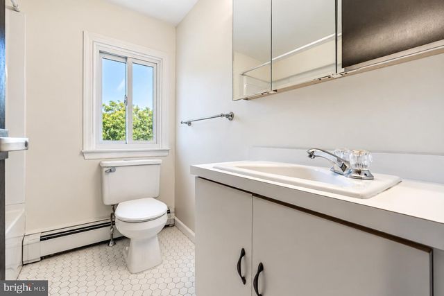 51 FARRELL AVE, Ewing, NJ 08618