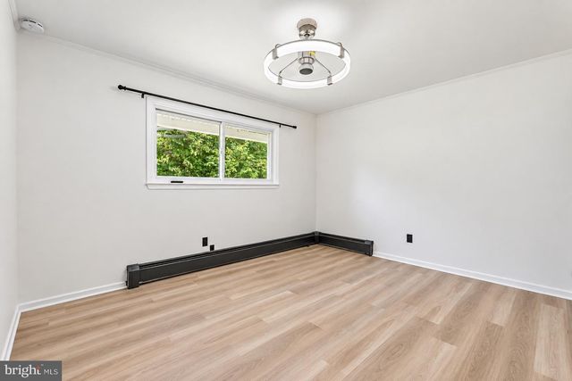 51 FARRELL AVE, Ewing, NJ 08618