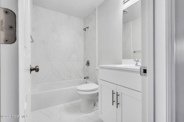 1304 Victoria Court, Brick, NJ 08724