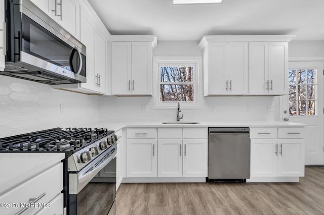 1304 Victoria Court, Brick, NJ 08724