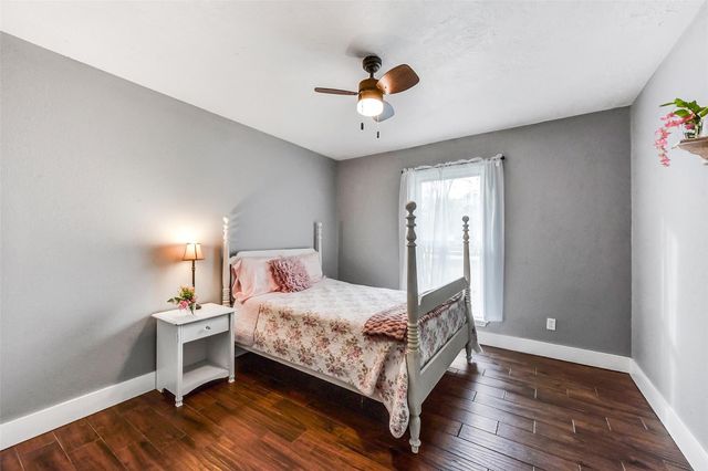 2410 Roman Forest Boulevard, New Caney, TX 77357