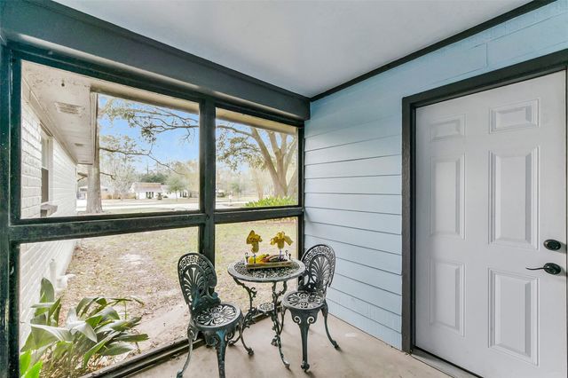 2410 Roman Forest Boulevard, New Caney, TX 77357