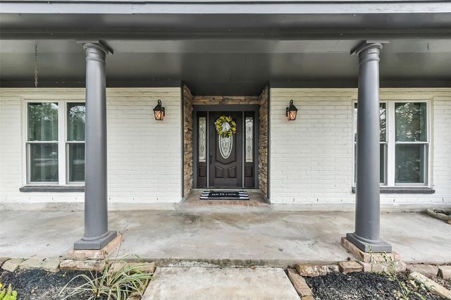 2410 Roman Forest Boulevard, New Caney, TX 77357