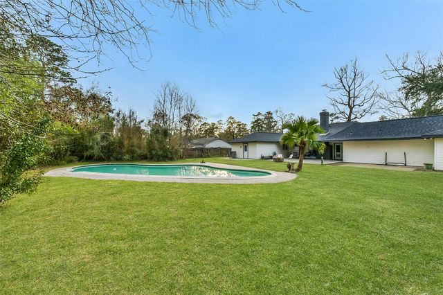 2410 Roman Forest Boulevard, New Caney, TX 77357