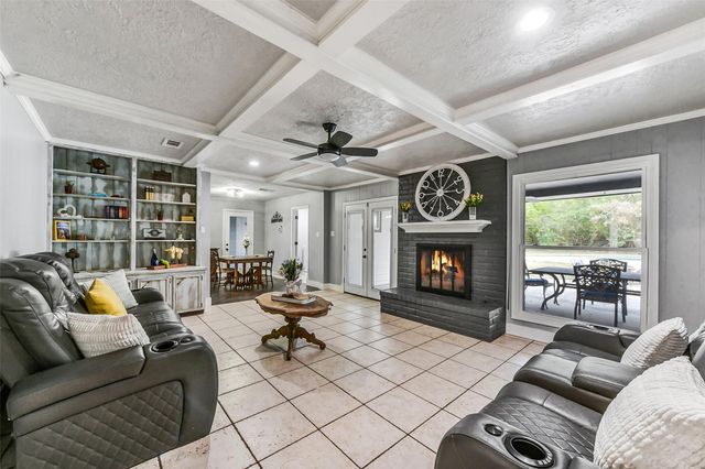 2410 Roman Forest Boulevard, New Caney, TX 77357