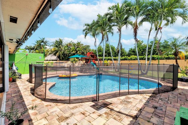 16740 Harbor Court, Weston, FL 33326