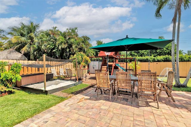 16740 Harbor Court, Weston, FL 33326