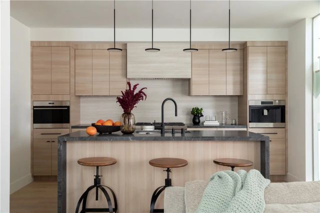 709 Larkspur 1, Corona Del Mar, CA 92625
