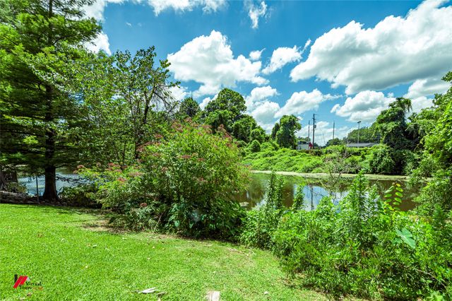 5822 River Road, Shreveport, LA 71105