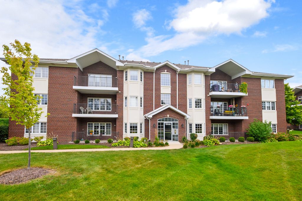 13059 Laurel Glen Court 301, Palos Heights, IL 60463 — exterior