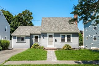 36 Russell St, Quincy, MA 02171