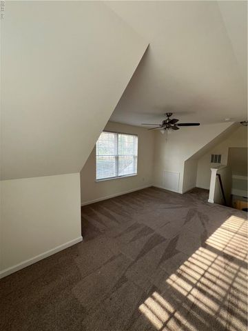 369 Carawan LN, Chesapeake, VA 23322