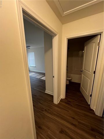 369 Carawan LN, Chesapeake, VA 23322