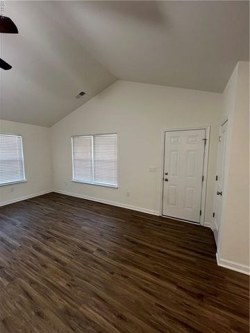 369 Carawan LN, Chesapeake, VA 23322