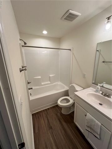 369 Carawan LN, Chesapeake, VA 23322